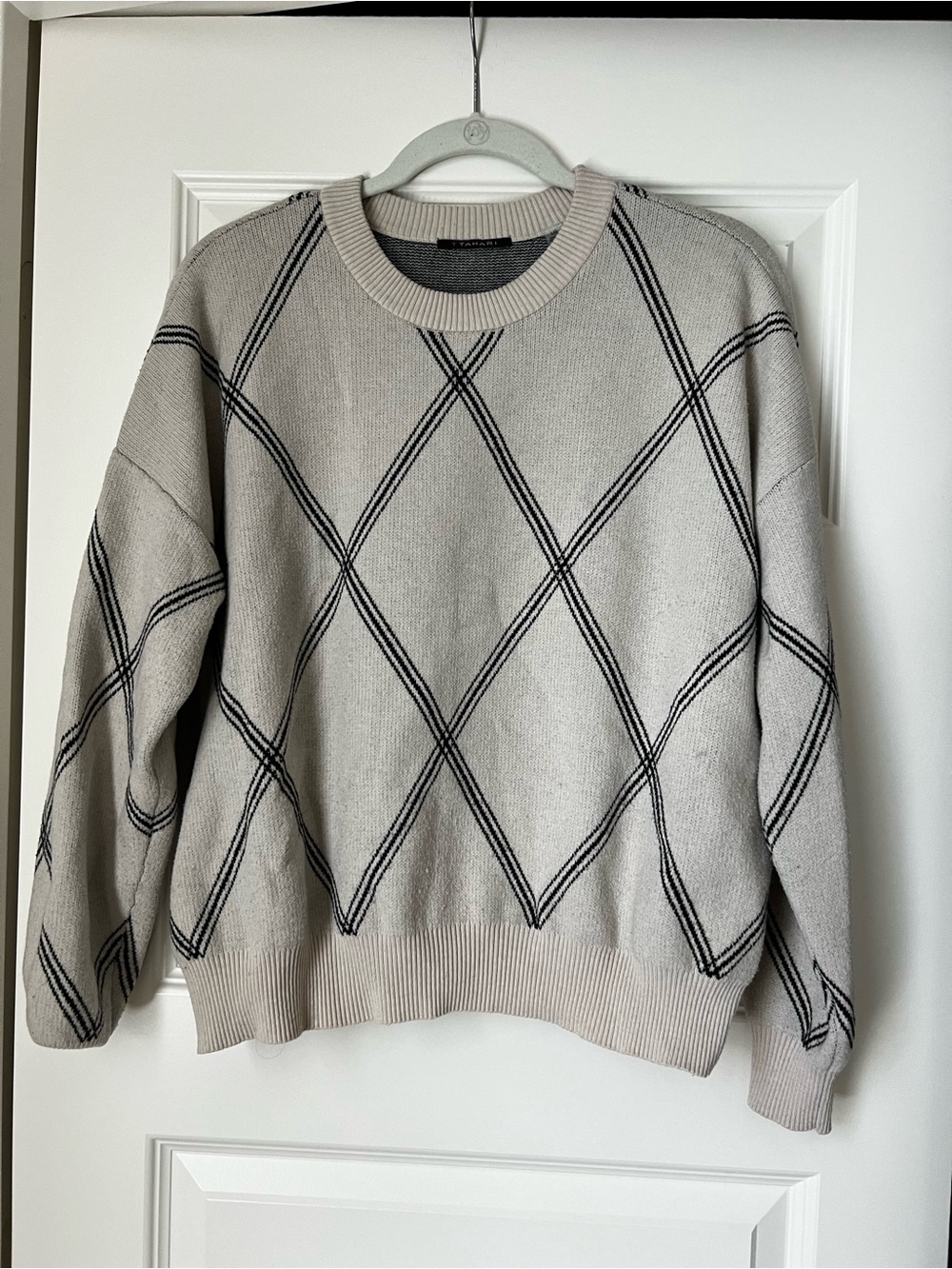 Women’s Tahari oversized diamond/argyle crewneck sweater